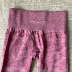NVGTN Camo Seamless Leggings in Pink Colorway